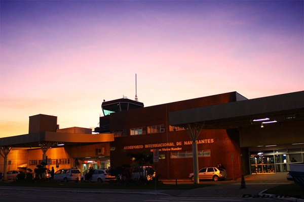 Aeroporto Navegantes noturno