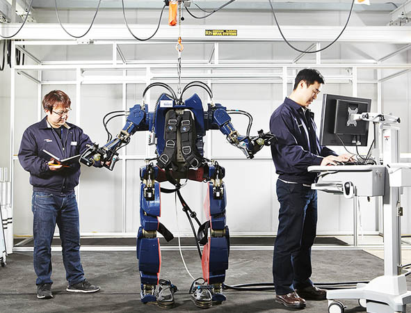 Hyundai Wearable Robot 08
