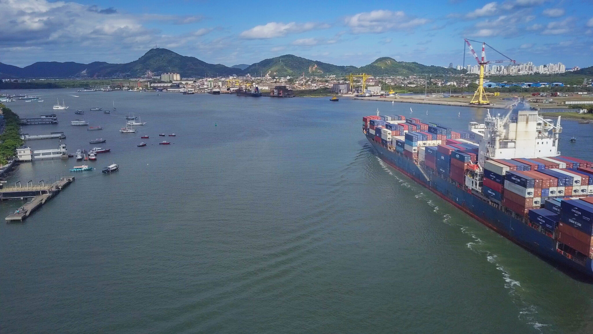 Porto de Santos atinge a maior marca entre os meses de outubro e projeta maior marca anual de sua história em 2024.jpg