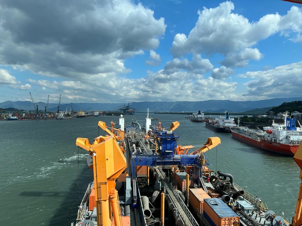 Dragagem no Porto de Santos