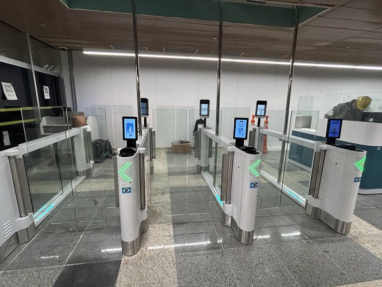 Portões de Controle de Fronteira Automatizados em Belém