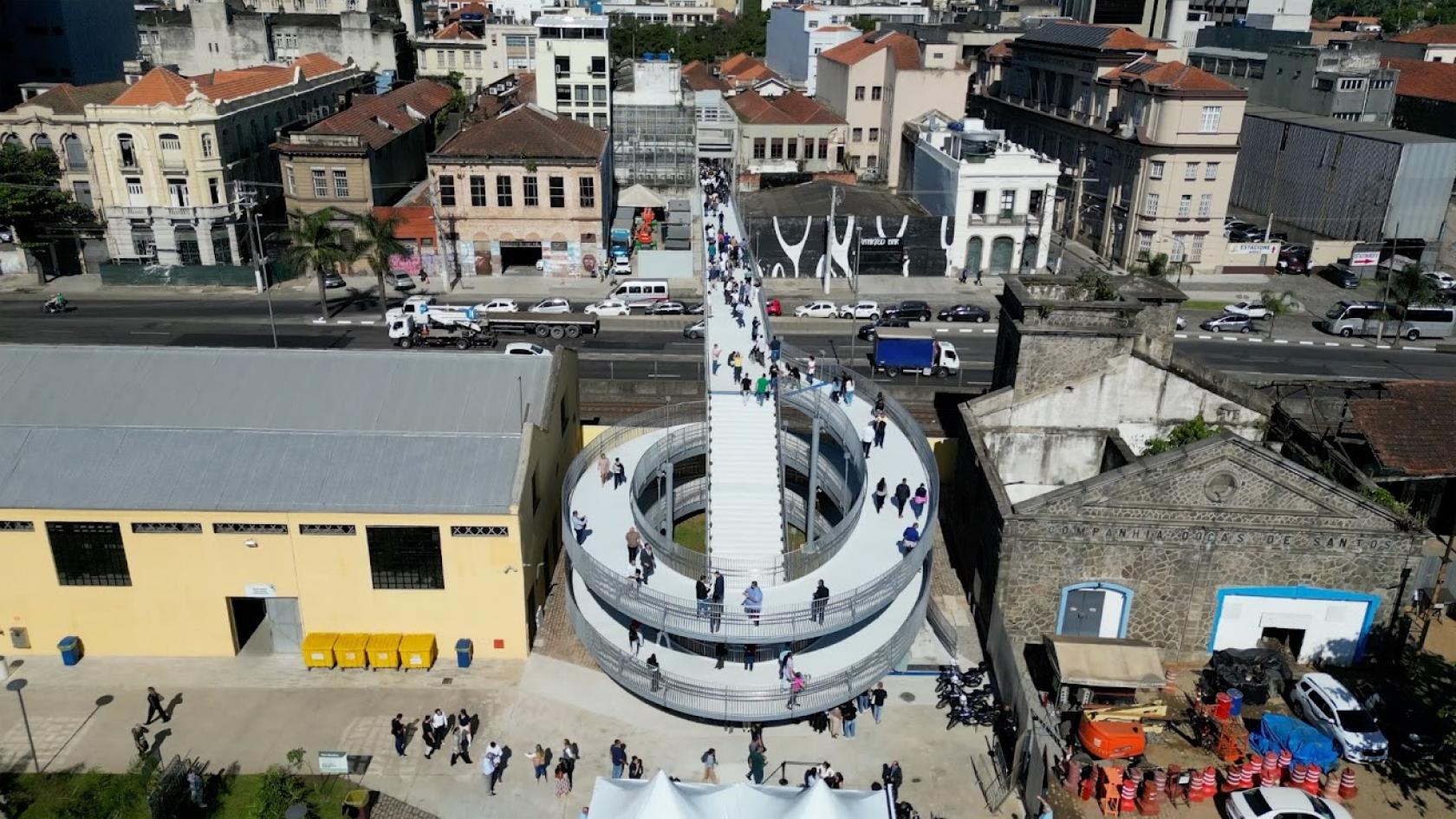 Passarela vista lateralmente