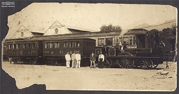 Primeira locomotiva a vapor do Brasil "Baroneza" 